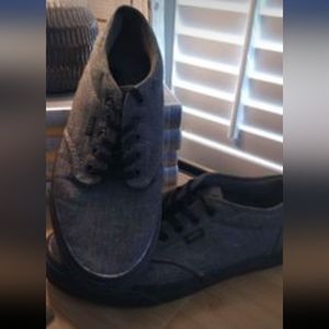Van's Men's Shoe size 10.5. Gray Black